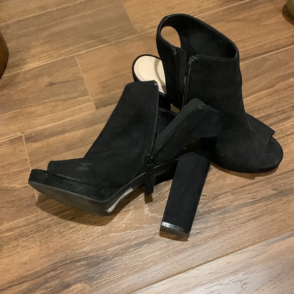 H&M black open toe suede heels, used condition - Picture 4 of 5